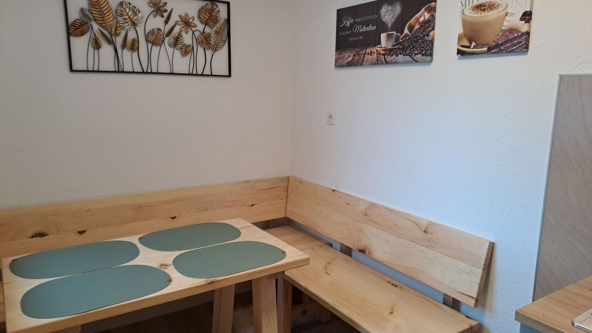 gemütliche Sitzecke für 4 Personen